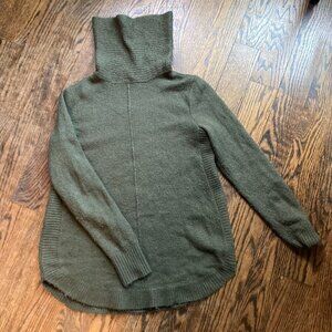 MARLED UNITED CLOTHING TURTLE NECK SWEATER /GREEN /SIZE MEDIUM